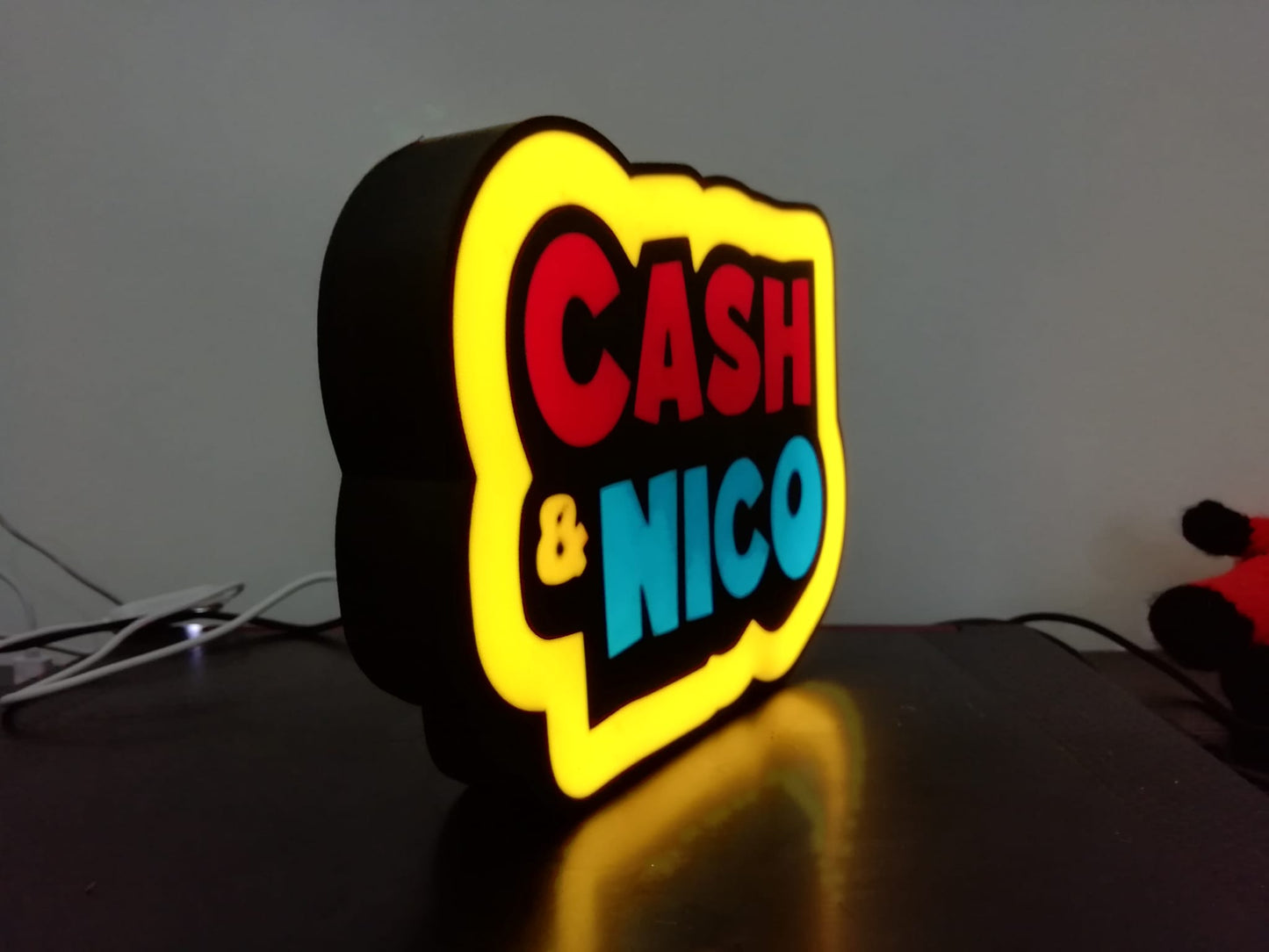 Cash and Nico Lightbox: 3D Printed Nightlight with White LED and Touch Sensor Switch