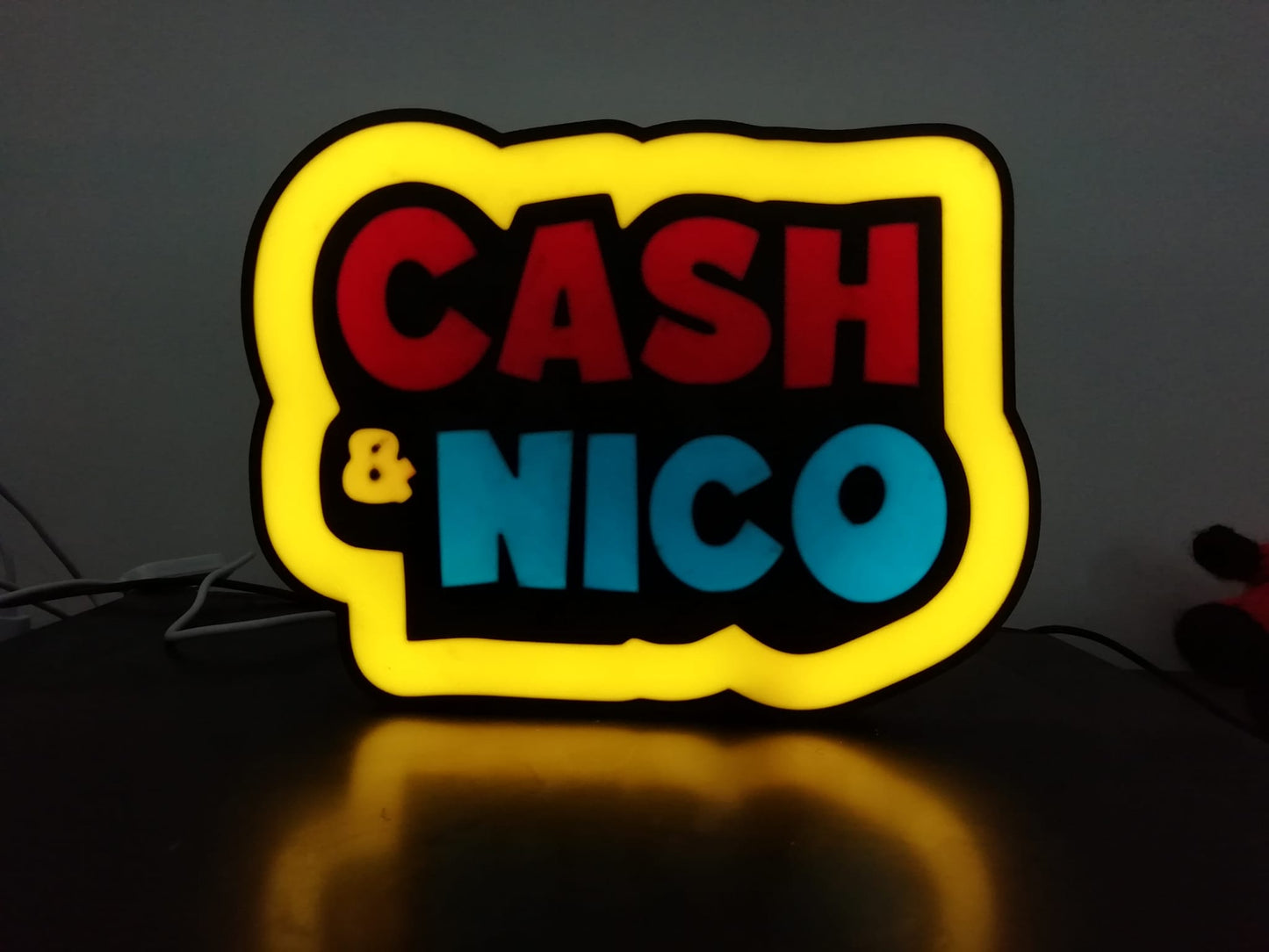 Cash and Nico Lightbox: 3D Printed Nightlight with White LED and Touch Sensor Switch